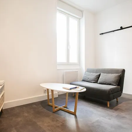 Audrey-Quartier Mairie-Arenes Antiques Apartment Perigueux Exterior photo